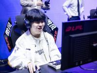 PG游戏-关于Rookie在C9比赛中回归赛场，绝杀引发热议！的信息