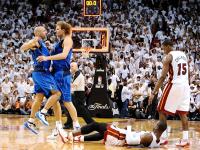 PG游戏-包含赛后NBA季后赛焦点战，圣安东尼奥马刺外线爆发，更衣室稳定，团队化学反应显著的词条